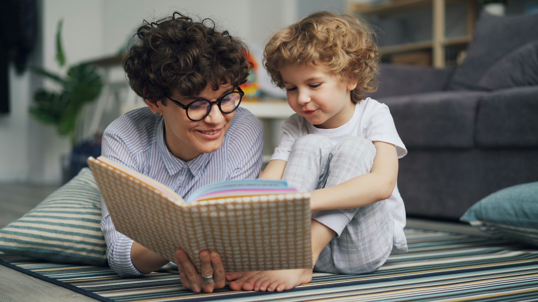 
                            Here's Everything You Get When You Signup For the "Overwhelmed to Confident: A Free 5-Day California Homeschool Challenge"
                        
